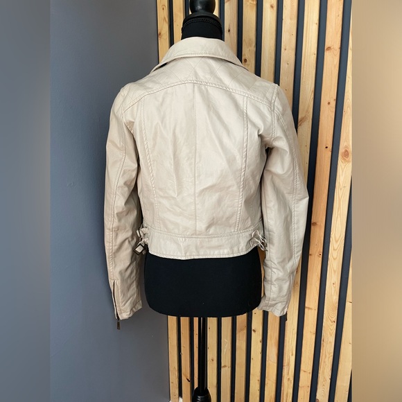 Leather Jacket - Picture 4 of 14